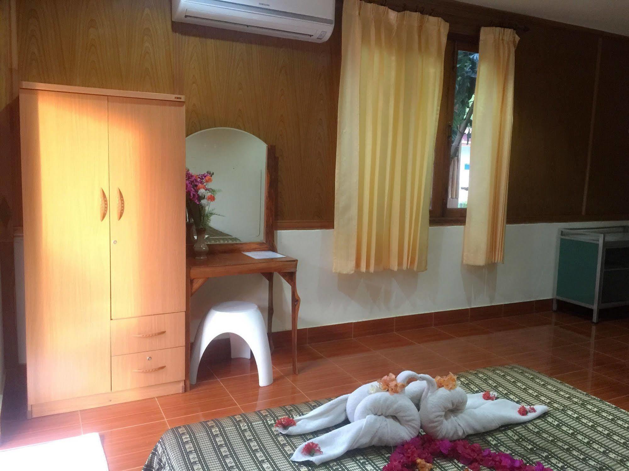 Poonsap Resort Koh Lanta Ngoại thất bức ảnh
