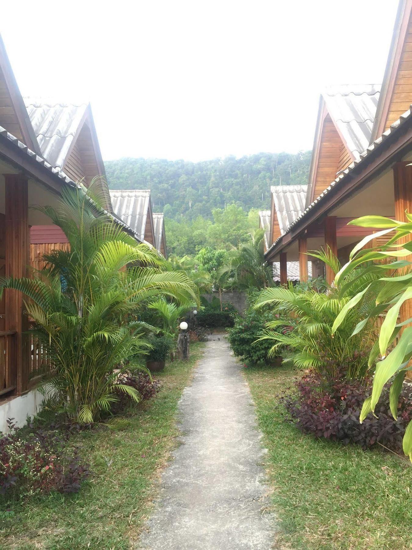 Poonsap Resort Koh Lanta Ngoại thất bức ảnh
