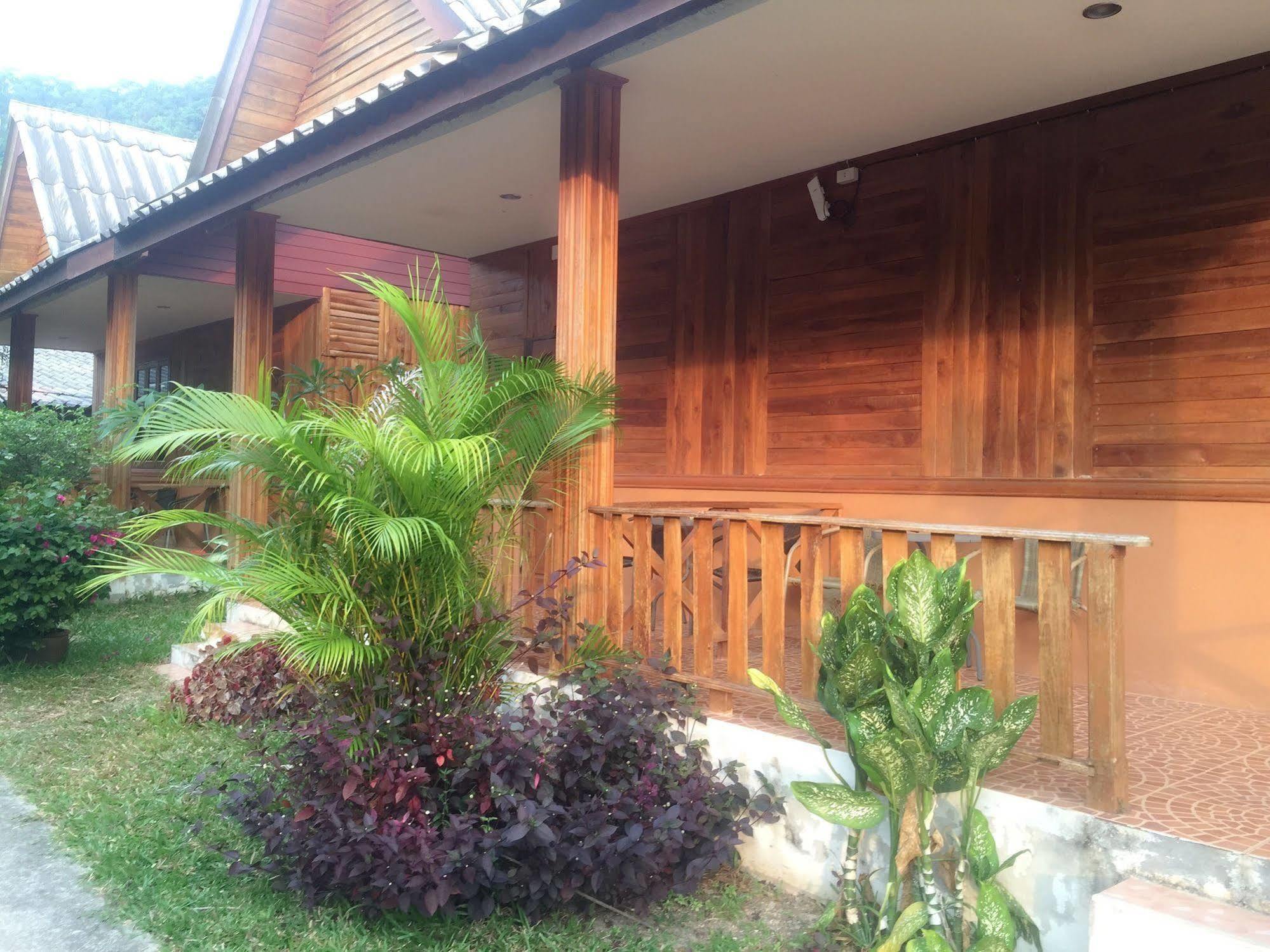 Poonsap Resort Koh Lanta Ngoại thất bức ảnh